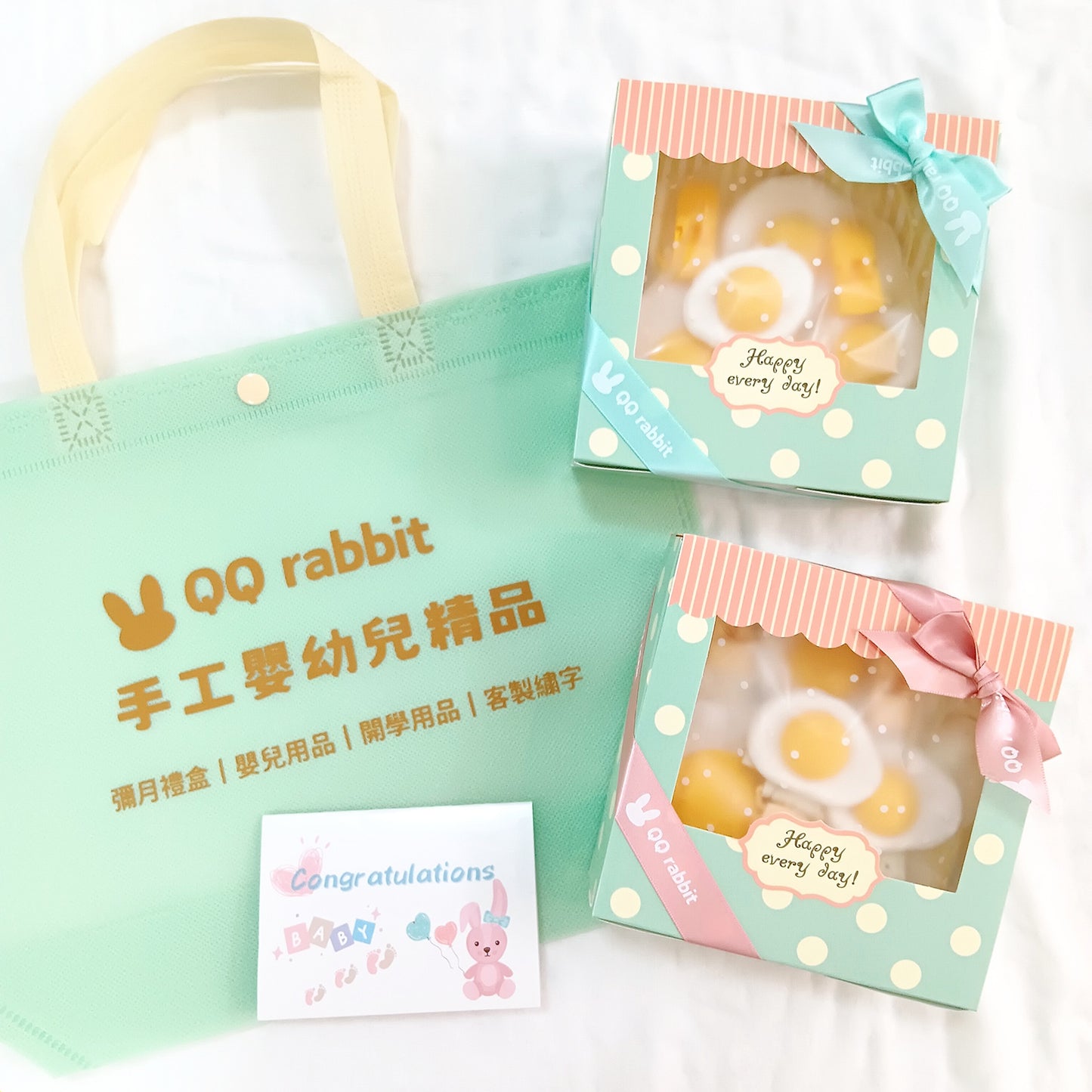 可繡名字 可單購。任性的荷包蛋。手工訂製4件彌月組