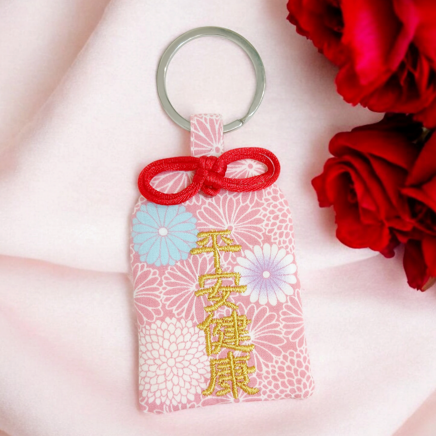 【可客製祝福】莫蘭迪萬壽菊-粉紅。御守款平安符袋 (可繡名字)
