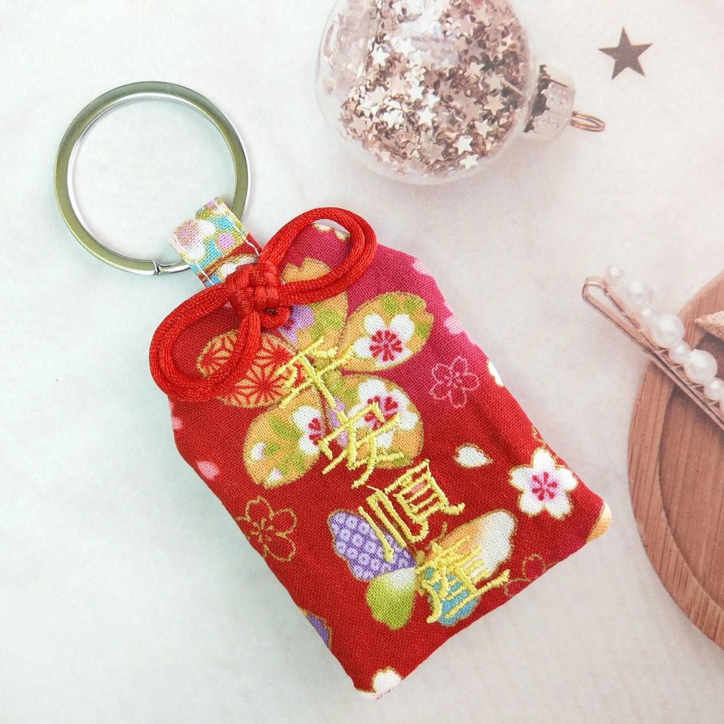 【可客製祝福】彩蝶戀櫻花。御守款平安符袋 (可繡名字)