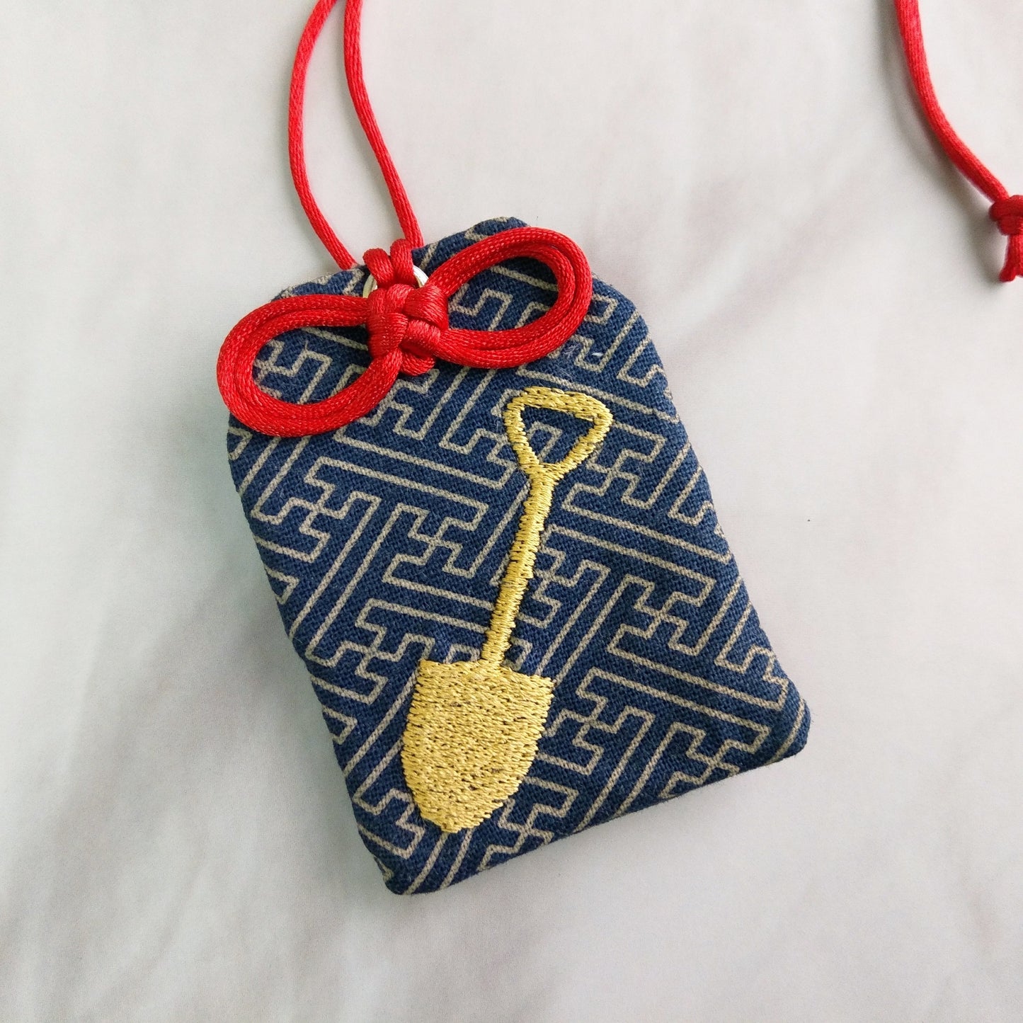 【可客製祝福】深藍線條。御守款平安符袋 (可繡名字)
