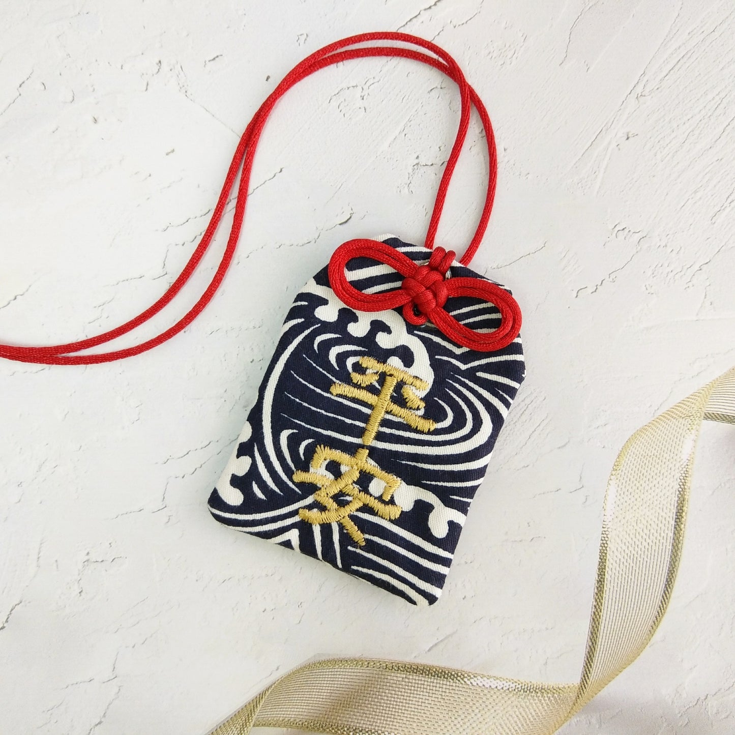 【可客製祝福】深藍海浪。御守款平安符袋 (可繡名字)