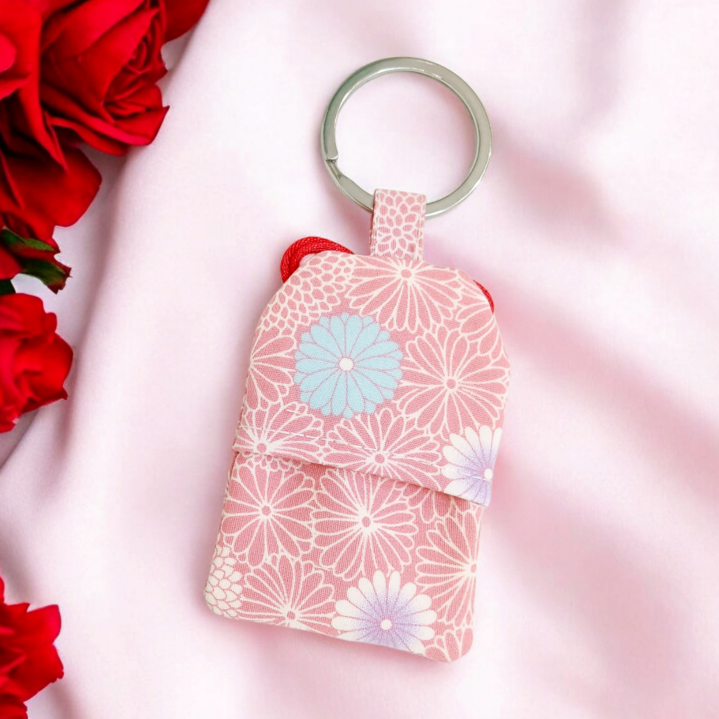【可客製祝福】莫蘭迪萬壽菊-粉紅。御守款平安符袋 (可繡名字)