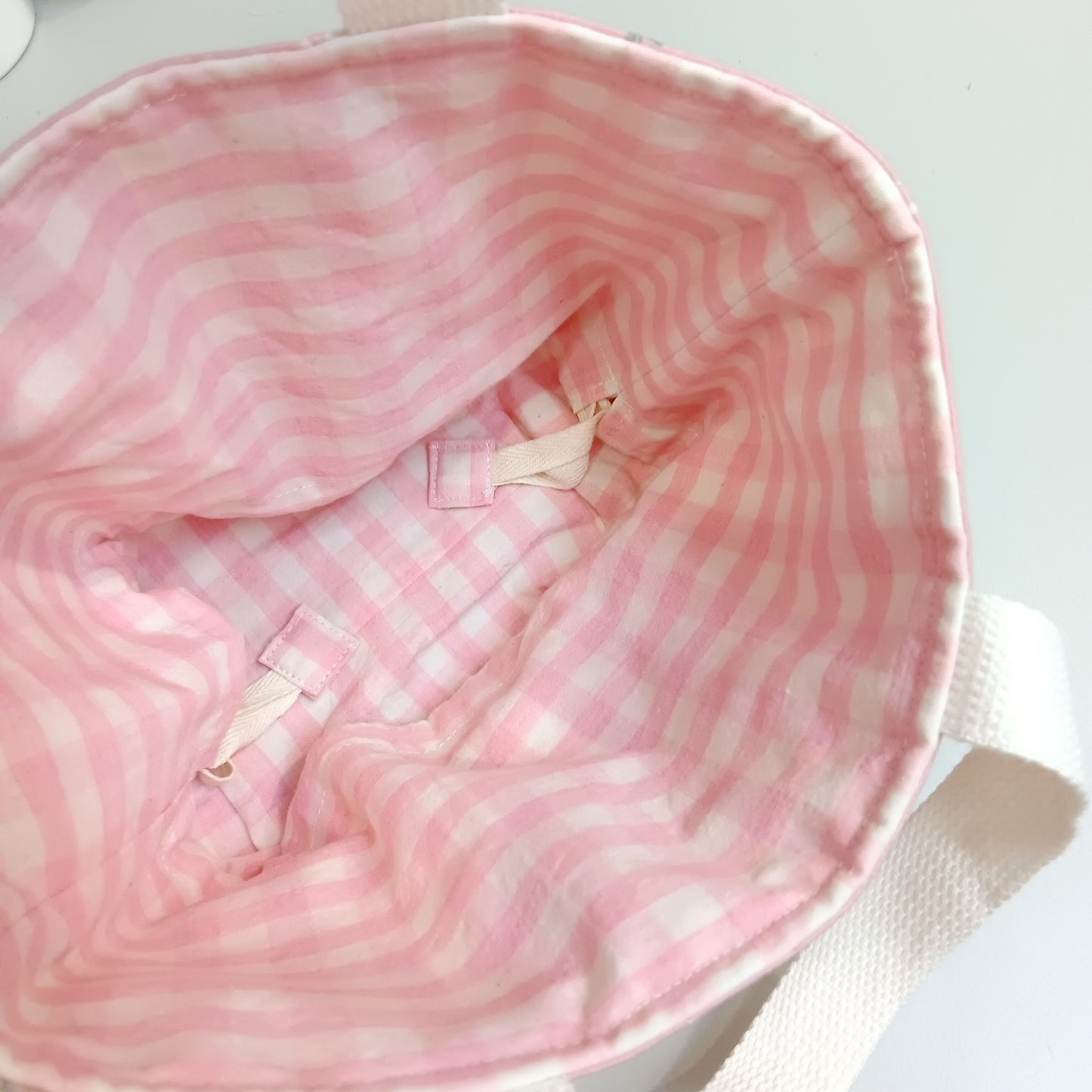 附姓名吊牌。莫蘭迪兔兔。幼兒園小學適用 可機洗束口便當袋 餐袋