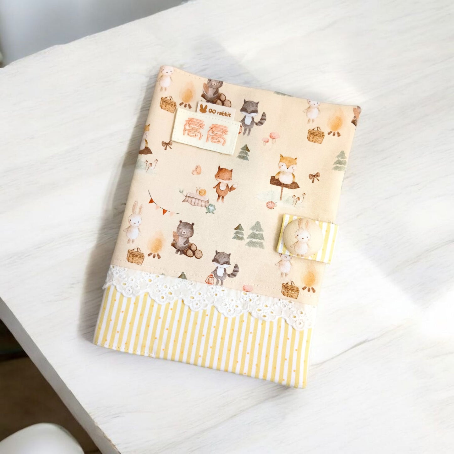 免費繡名字。營火動物。寶寶手冊布書衣 (副本)