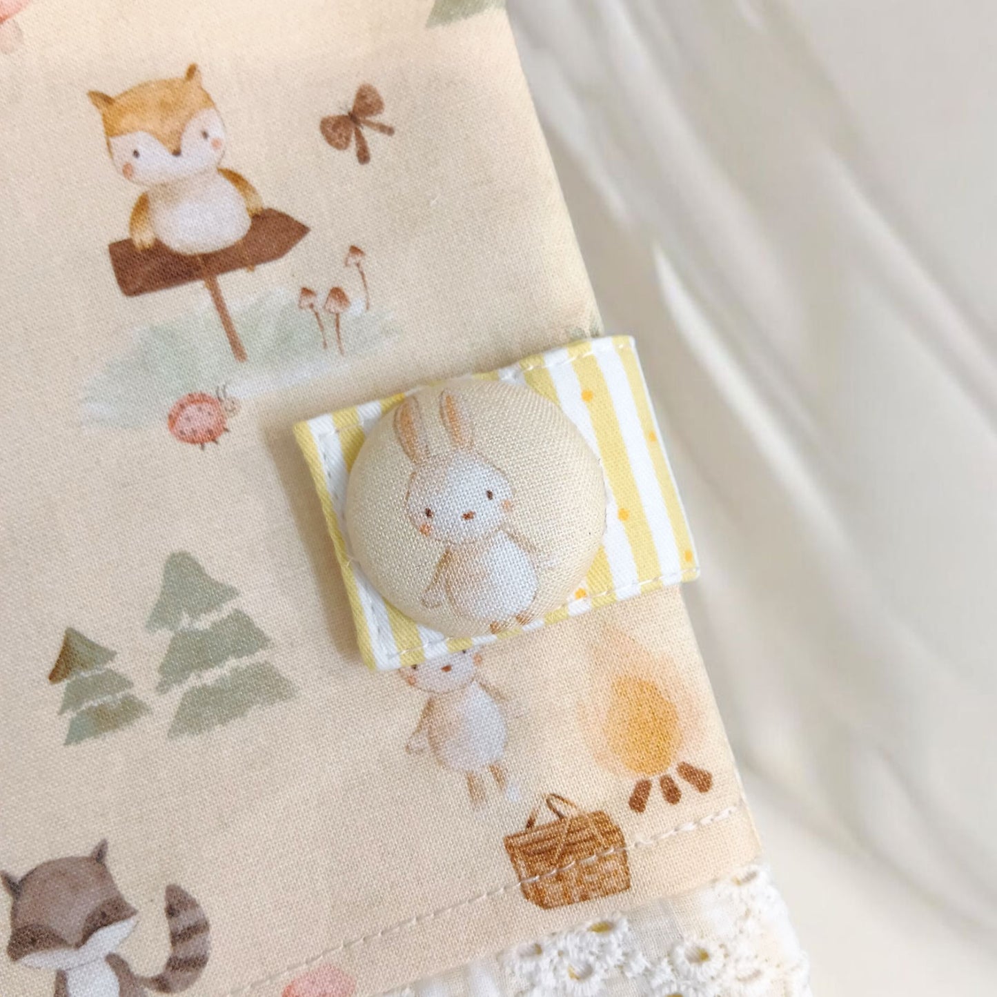 免費繡名字。營火動物。寶寶手冊布書衣 (副本)