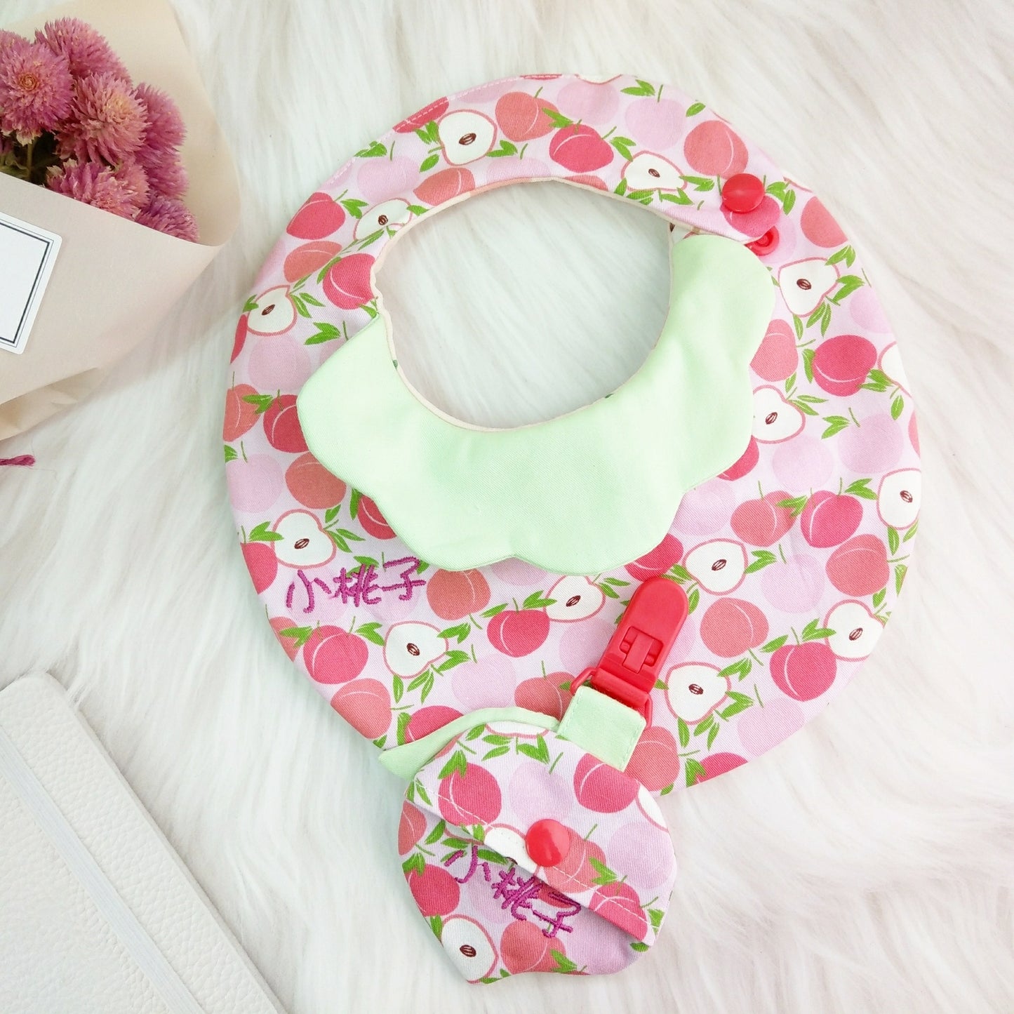 可繡名字 可單購。小蜜桃。手工訂製2件彌月組