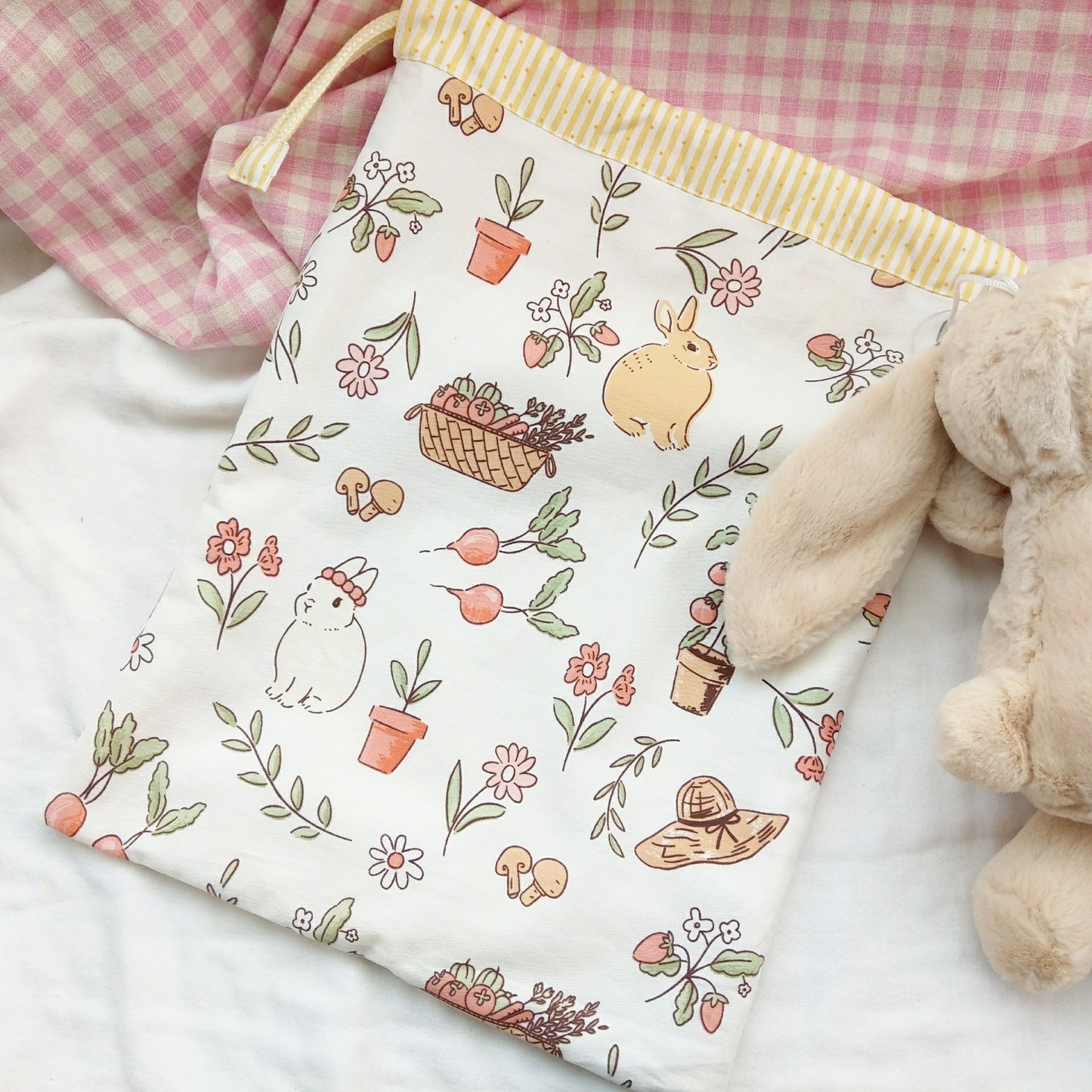 免費繡名字。都是兔兔-3款可選。束口袋 尿布袋 衣物袋