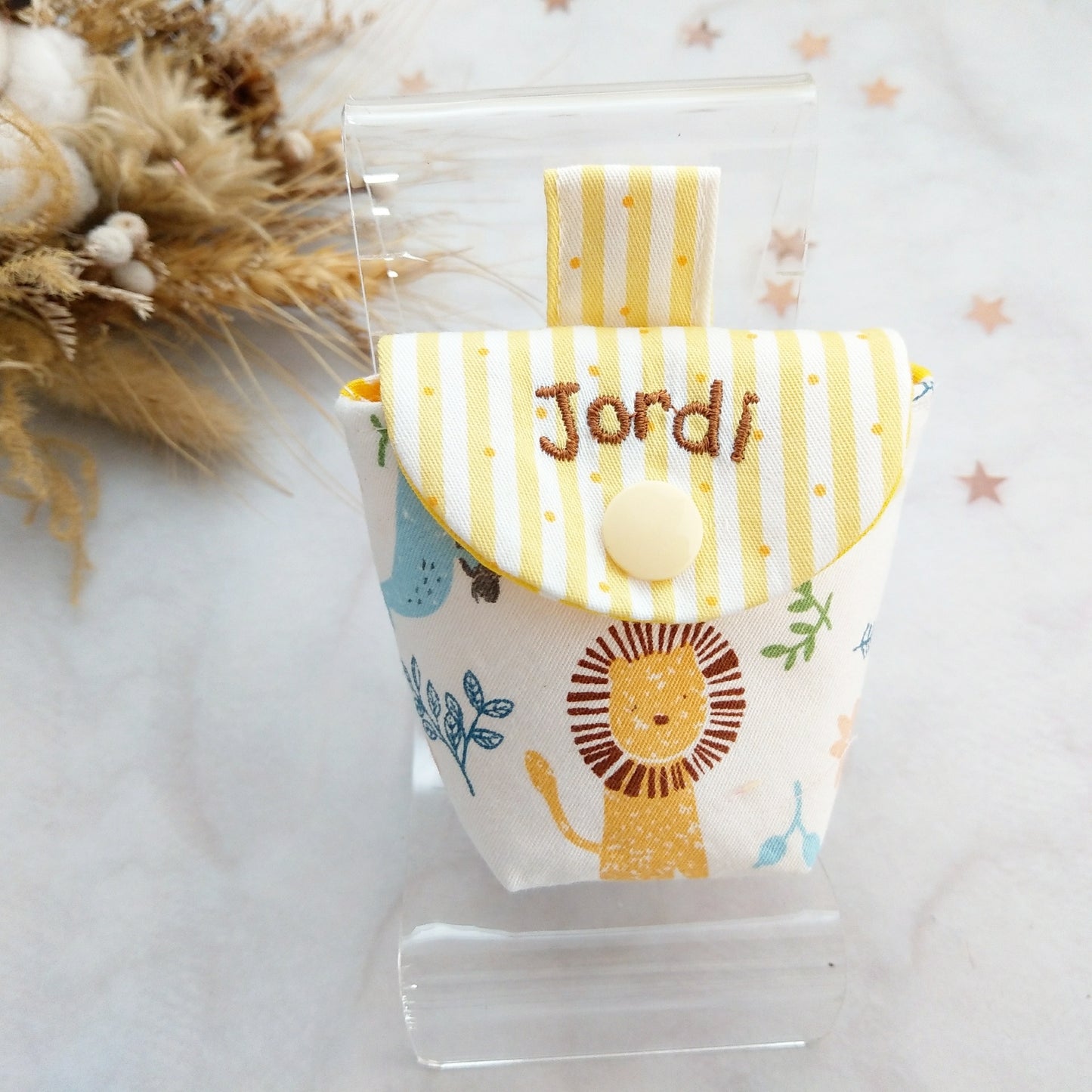 花園動物-獅子。奶嘴袋+奶嘴鏈 (可繡名字)